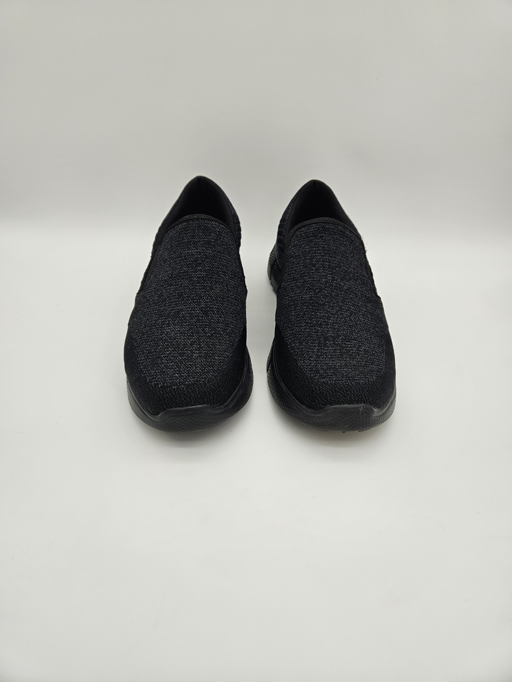 Skechers Slip-On Knit Walking Shoes in Black Size 11 - Picture 2 of 6